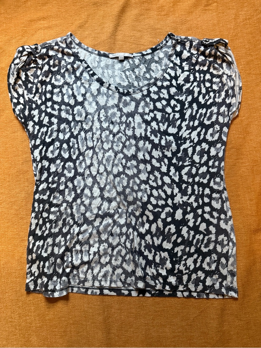 Gap Cheetah Leopard Animal Print Women’s Top black and gray medium